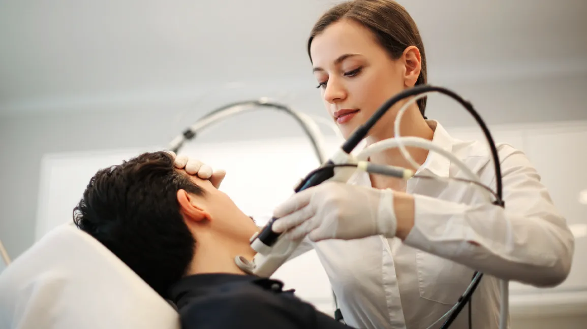 How to Perform a Mini Neck Lift